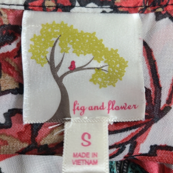 Fig and Flower Floral Sheer Top - Picture 7 of 9